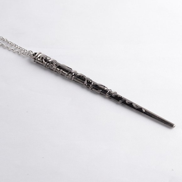 Hermoine Wand Necklace from Harry Potter - Picture 3 of 5